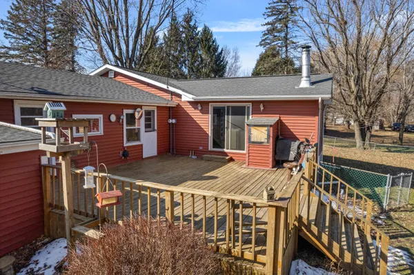 $399,900 | W394 Bluff Siding Road, Fountain City, WI 54629