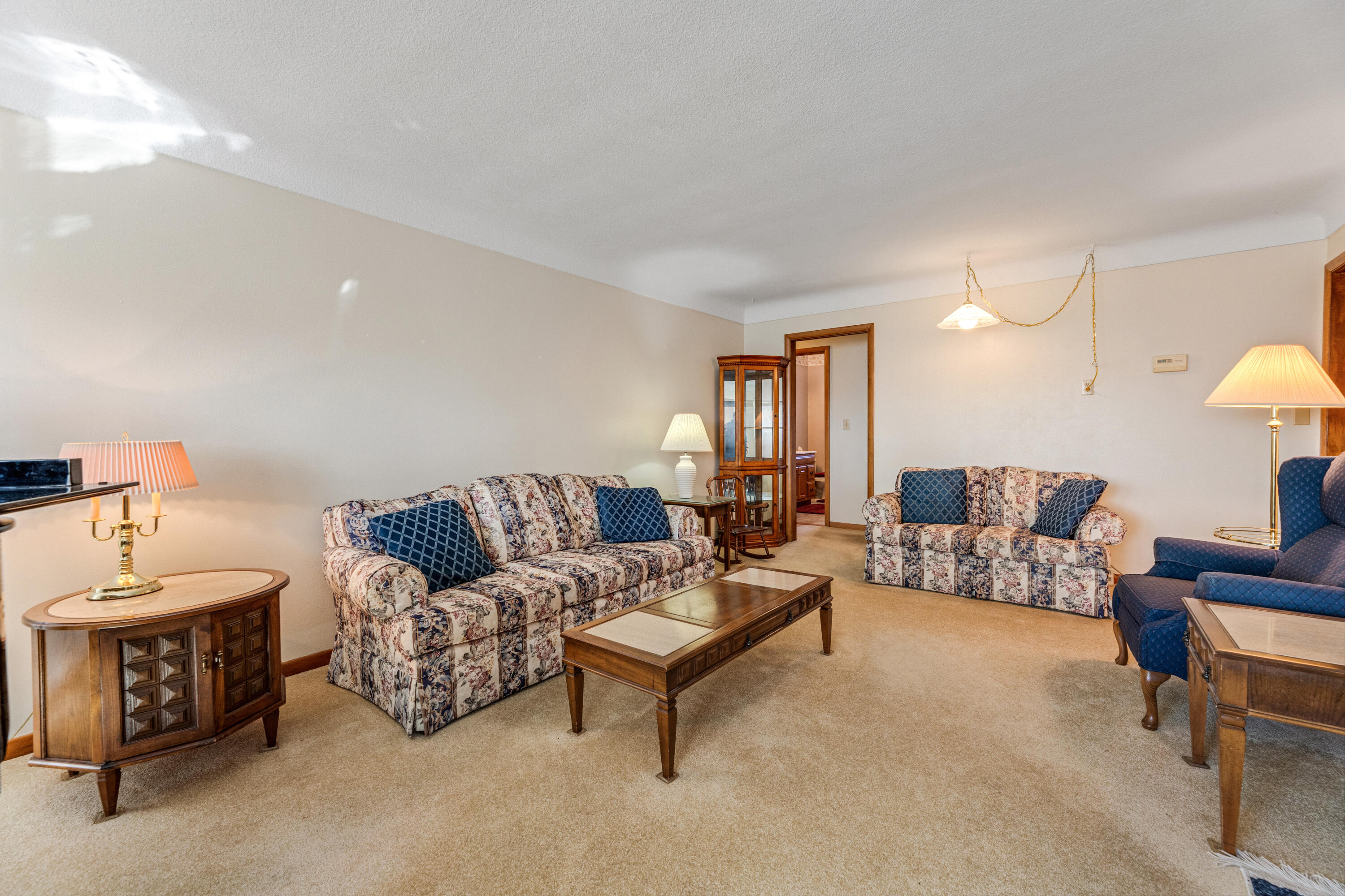 W394 Bluff Siding Road Fountain City, WI 54629 - Photo 8 of 36 08 living room