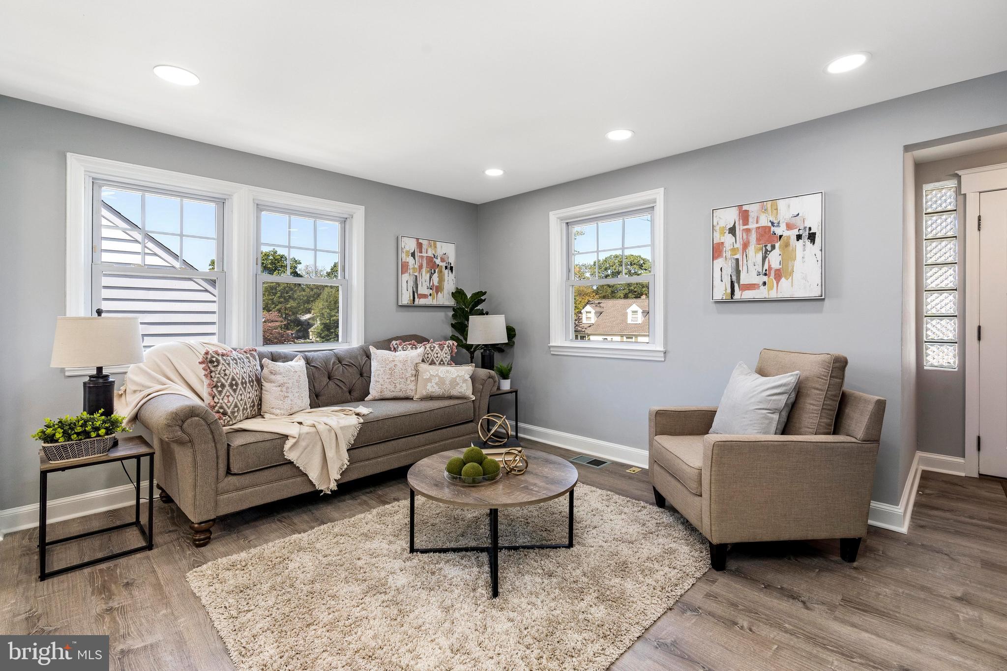 515 Hawthorne Road Linthicum Heights, MD 21090 - Photo 4 of 30 Living Room
