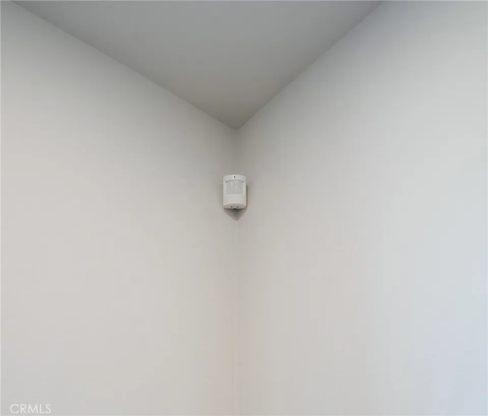 9561 Hannah Way Riverside, CA 92504 - Photo 24 of 30 Security Sensors
