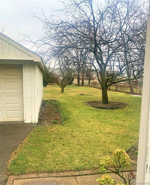 6218 Inkster Road Dearborn Heights, MI 48127 - Photo 4 of 52