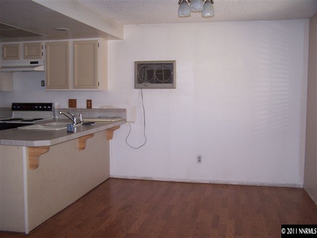1075 Braddock Court Reno, NV 89503 - Photo 4 of 13 Photo 4