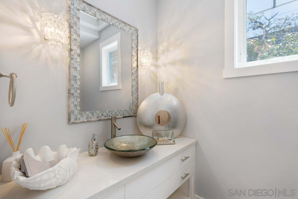 416 A Avenue Coronado, CA 92118 - Photo 11 of 25 Powder Bathroom -1st Floor