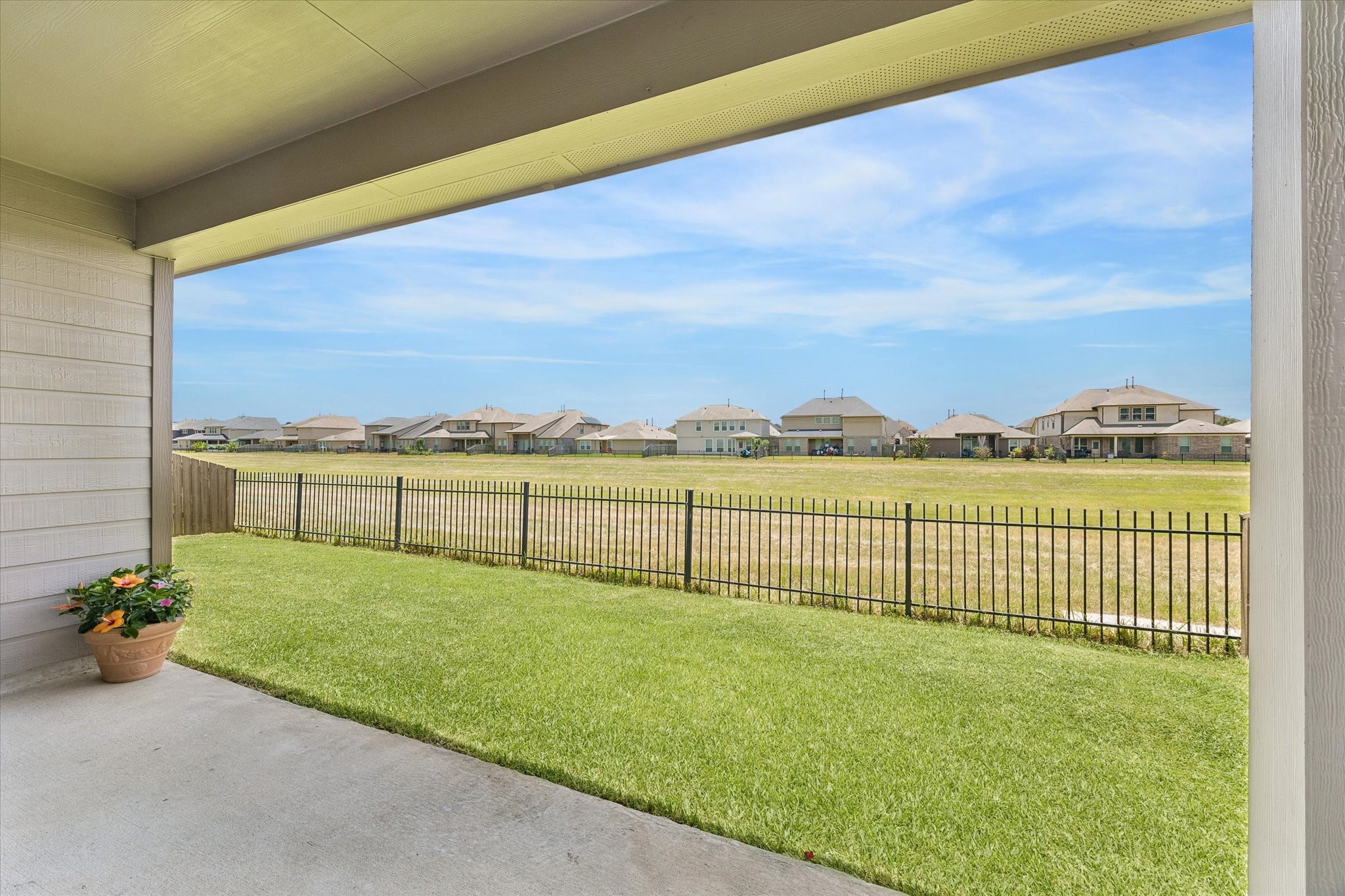9966 Chimney Swift Lane Conroe, TX 77385 - Photo 19 of 20 Gallery Image 19