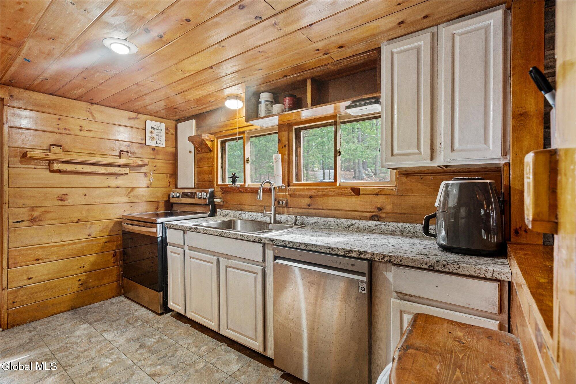 81 Clarkson Road Chester, NY 12817 - Photo 15 of 32 11-DSC08140