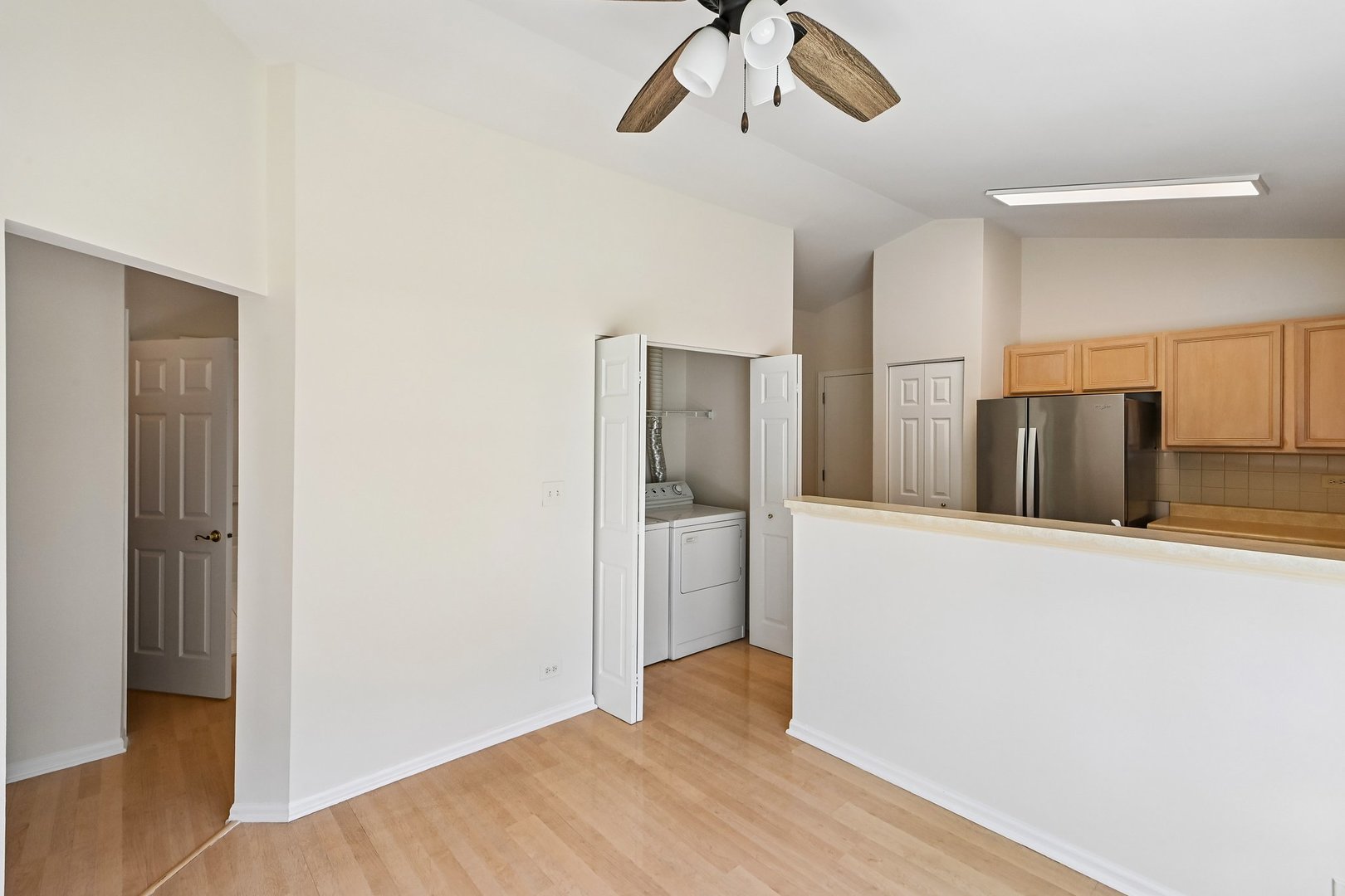 298 Haber Road Cary, IL 60013 - Photo 8 of 39 Gallery Image 8