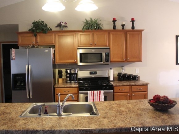 3501 River Road Riverton, IL 62561 - Photo 3 of 17 Gallery Image 3