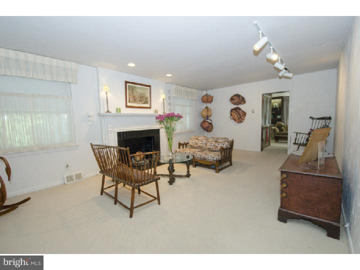 241 Hamilton Road Merion Station, PA 19066 - Photo 5 of 25 Living Room