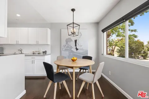 $610,000 | 1722 Brockton Avenue, Unit 16, Los Angeles, CA 90025