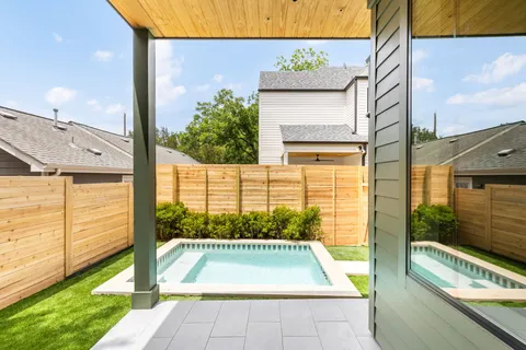 $899,950 | 2503 East 18th Street, Austin, TX 78702