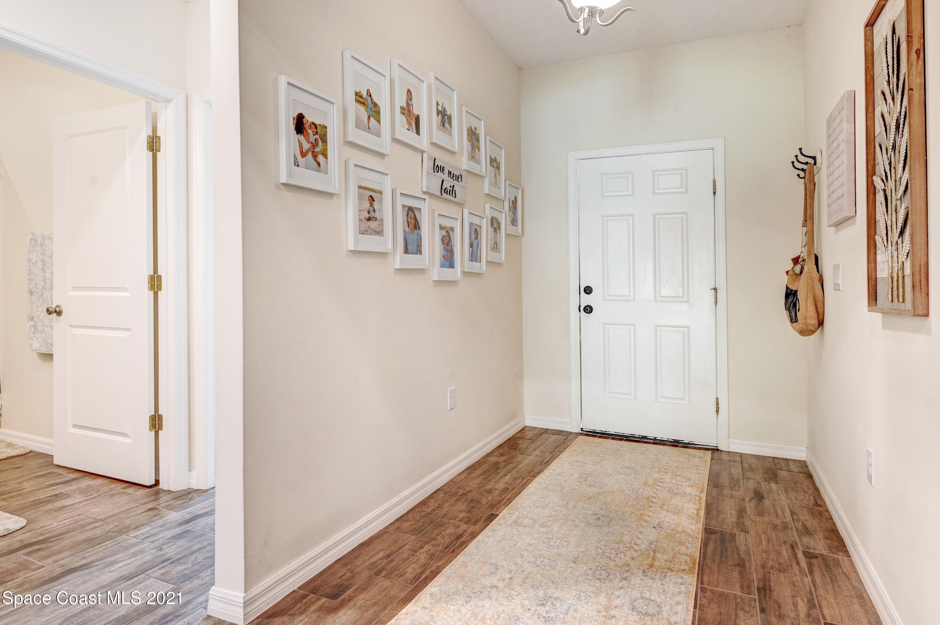 766 Duncan Road Southeast Palm Bay, FL 32909 - Photo 11 of 34 DSC_7565