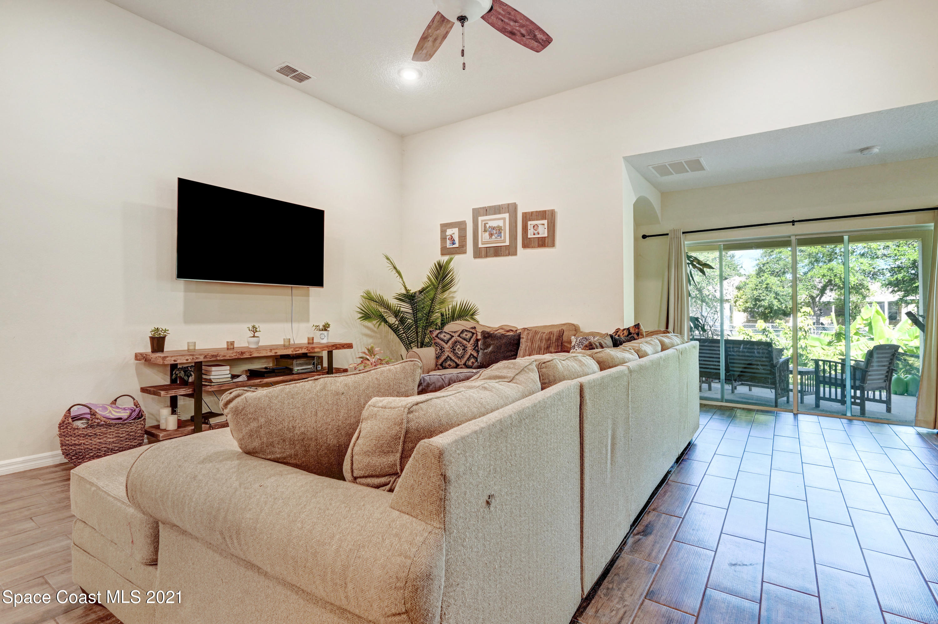 766 Duncan Road Southeast Palm Bay, FL 32909 - Photo 17 of 34 DSC_7592