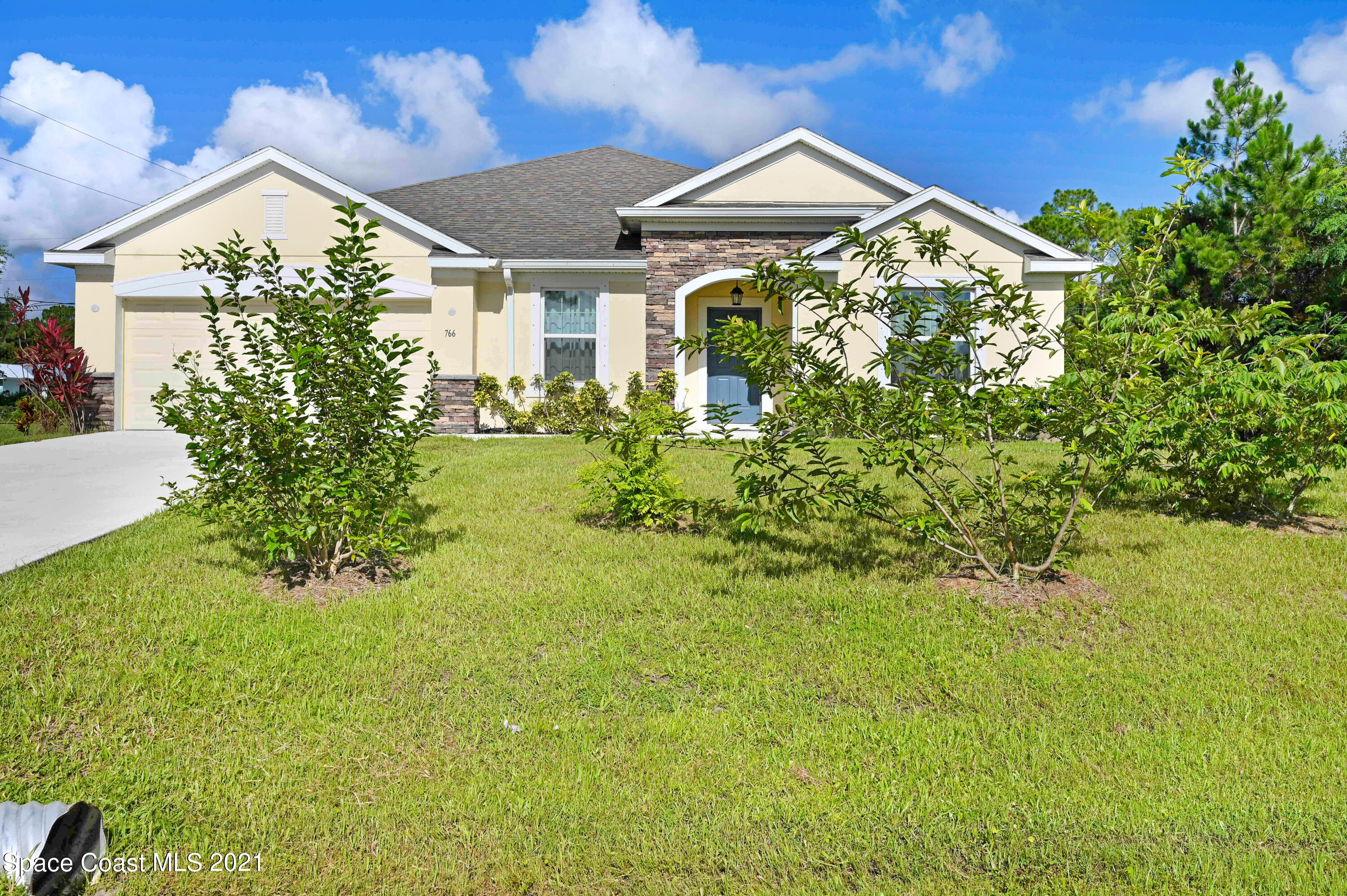 766 Duncan Road Southeast Palm Bay, FL 32909 - Photo 3 of 34 DSC_7541