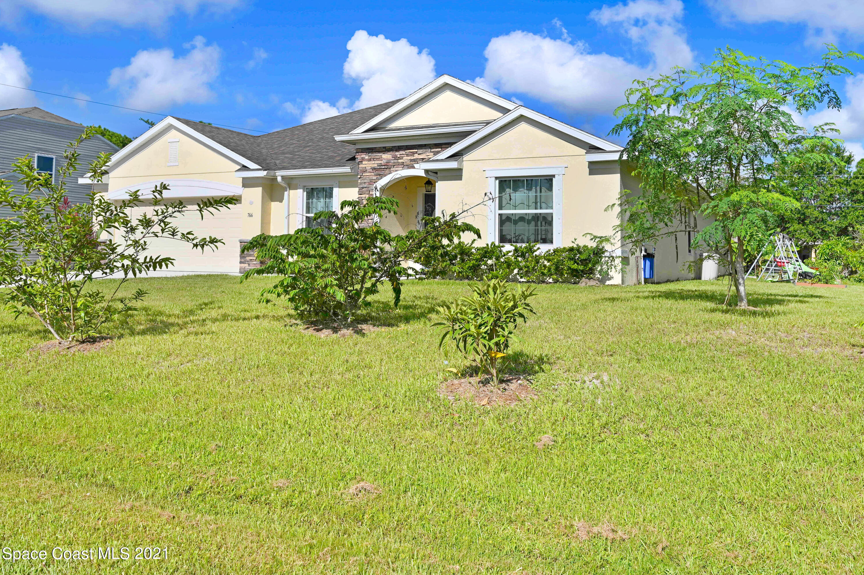 766 Duncan Road Southeast Palm Bay, FL 32909 - Photo 4 of 34 DSC_7544