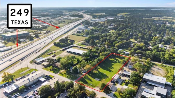 $720,000 | 14103 Meadowlark Lane, Tomball, TX 77377