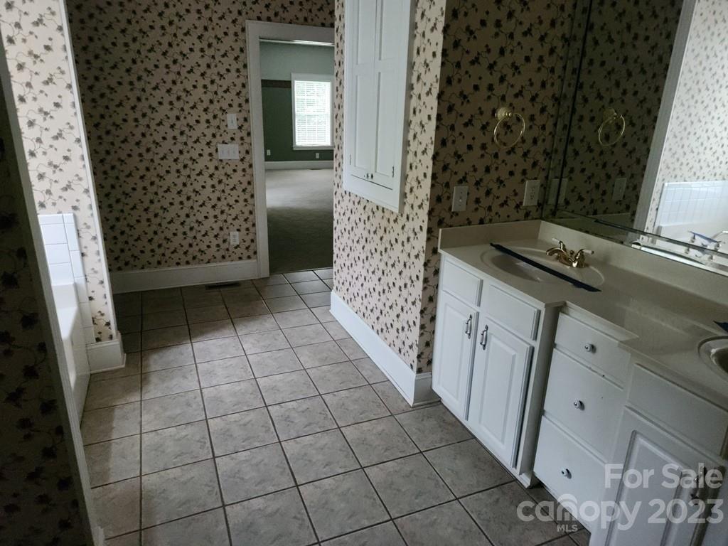 360 Hooper Creek Road Tryon, NC 28782 - Photo 26 of 38 wooden floor in a gallery