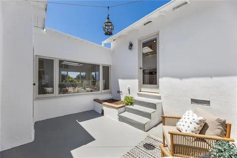 $2,600,000 | 1136 8th Street, Hermosa Beach, CA 90254