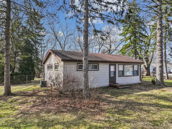 $349,900 | 1484 North Hicks Road, Palatine, IL 60067