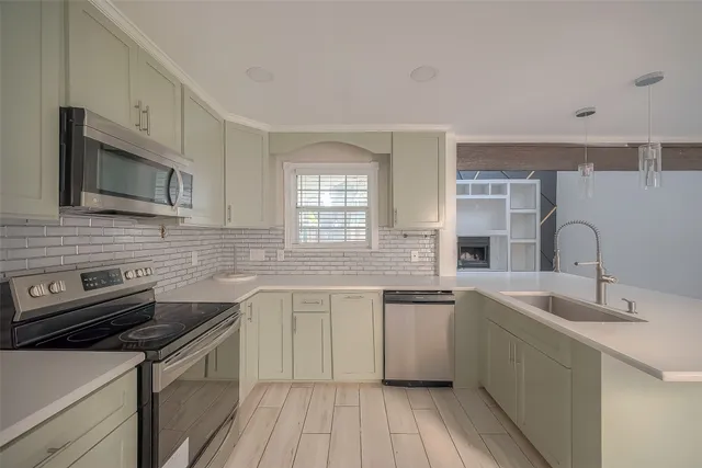 $240,000 | 6363 Ivyknoll Drive, Houston, TX 77035