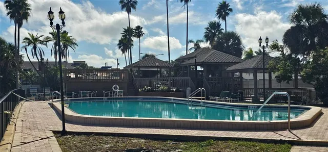 $2,300 | 10355 Paradise Boulevard, Unit 710, Treasure Island, FL 33706