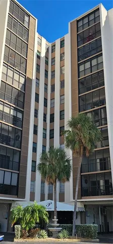 $2,300 | 10355 Paradise Boulevard, Unit 710, Treasure Island, FL 33706