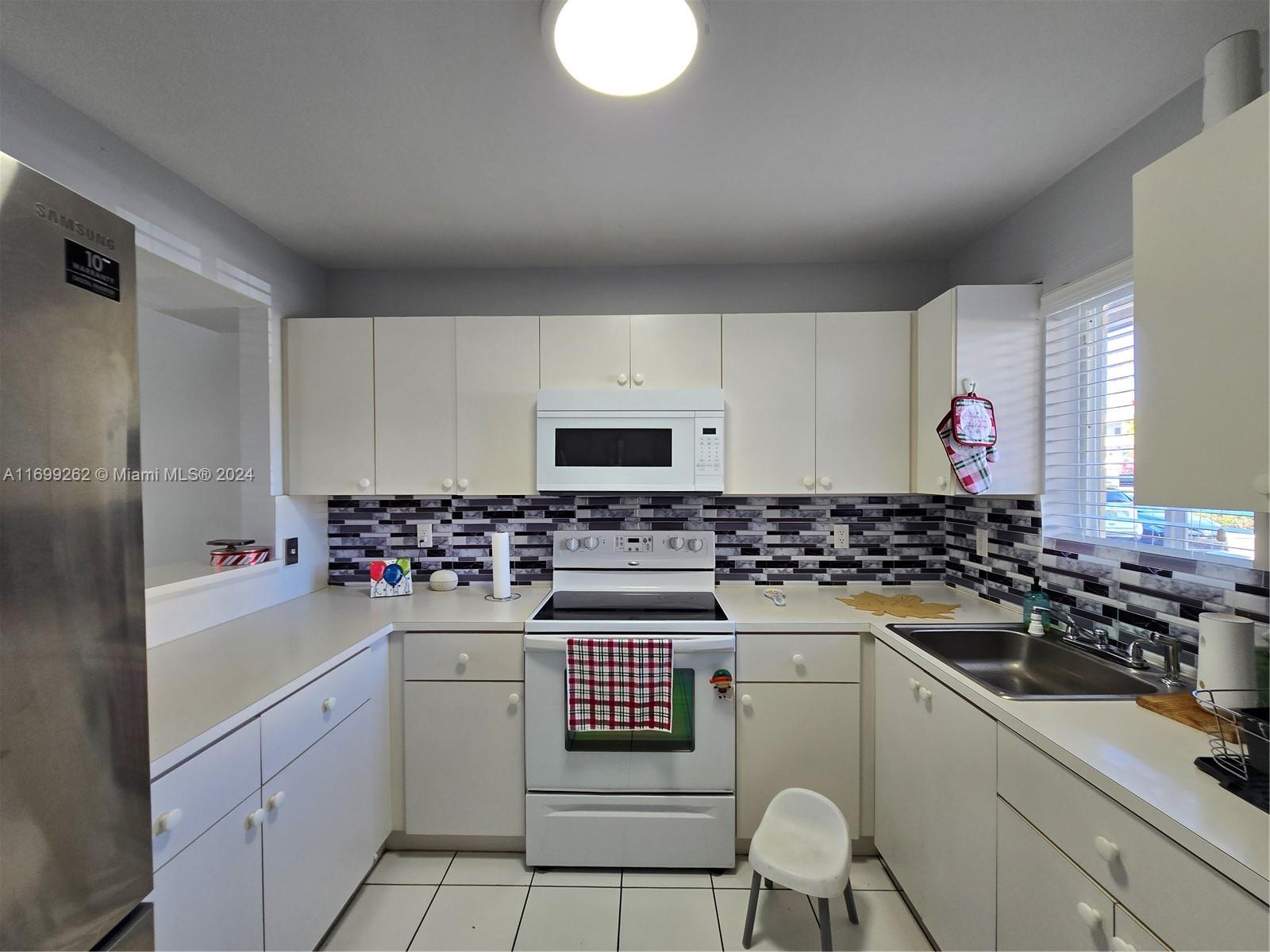 2630 West 76th Street, Unit 104 Hialeah, FL 33016 - Photo 5 of 36