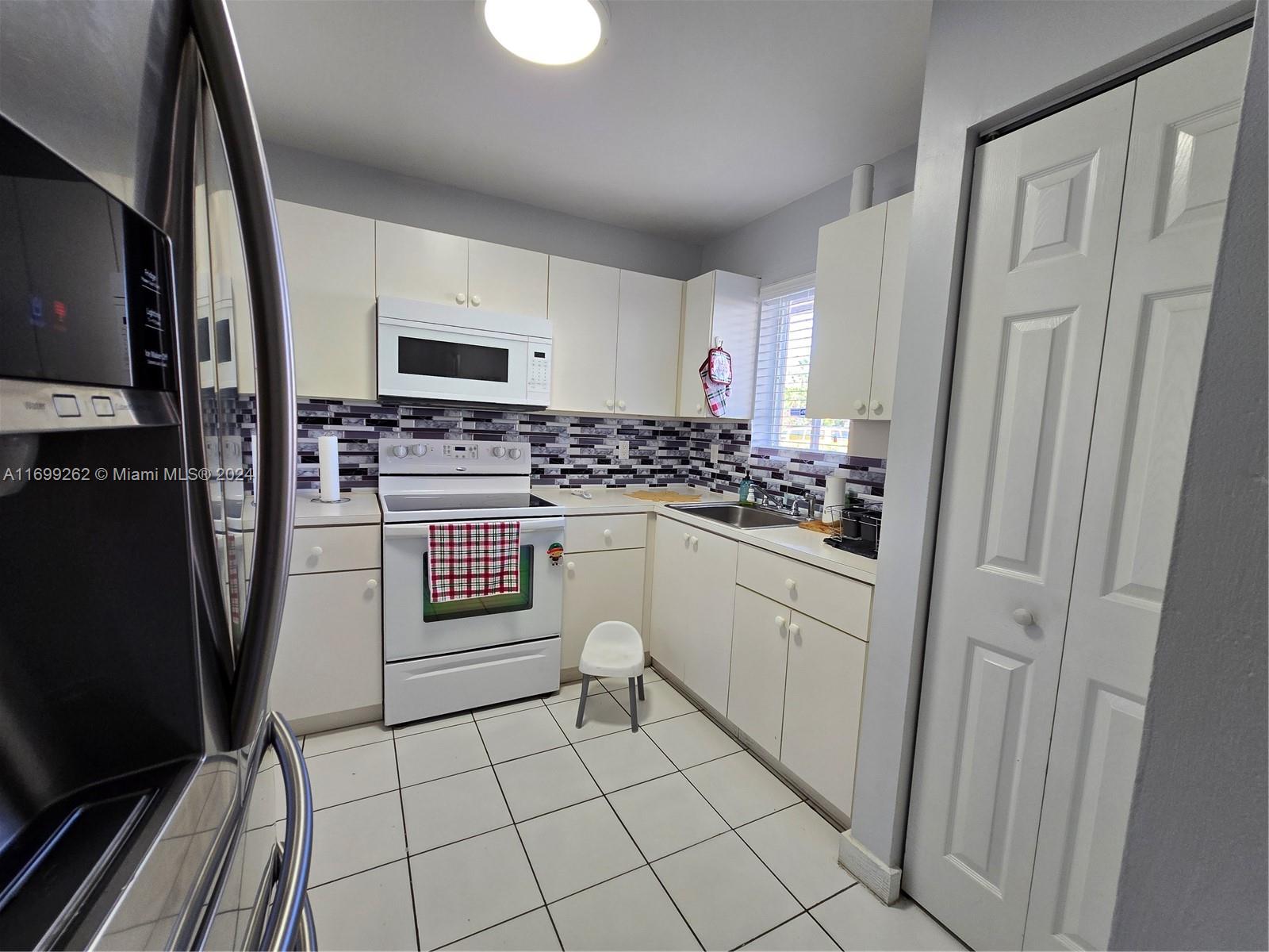 2630 West 76th Street, Unit 104 Hialeah, FL 33016 - Photo 6 of 36