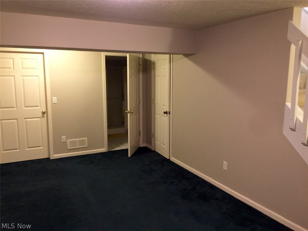 1375 Meadow Run Akron, OH 44321 - Photo 17 of 21