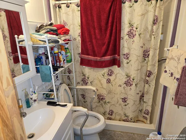 $84,500 | 417 Jones Street, Pettus, TX 78146