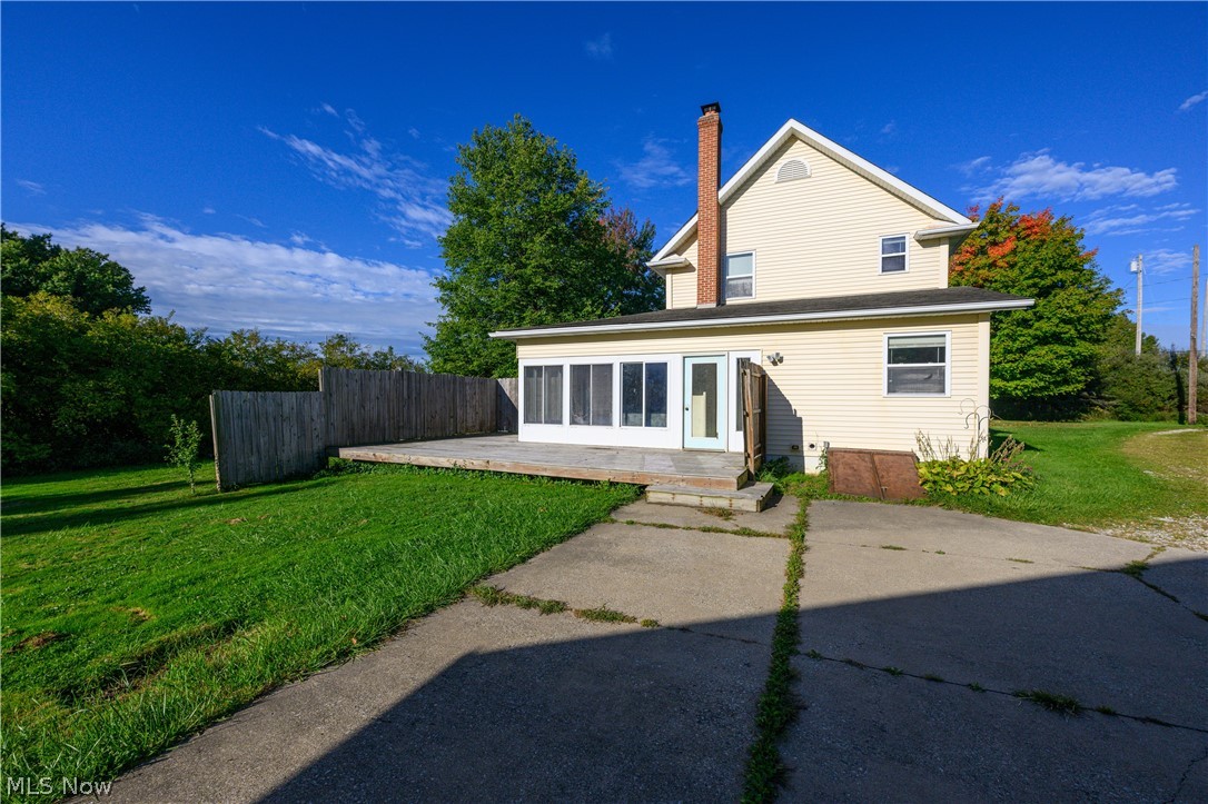 8841 Yoder Road Wadsworth, OH 44281 - Photo 4 of 27