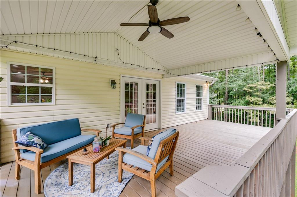 1800 Mandeville Road Bremen, GA 30110 - Photo 9 of 41 a balcony with furniture