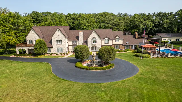 $2,999,999 | 15100 West 159th Street, Homer Glen, IL 60491