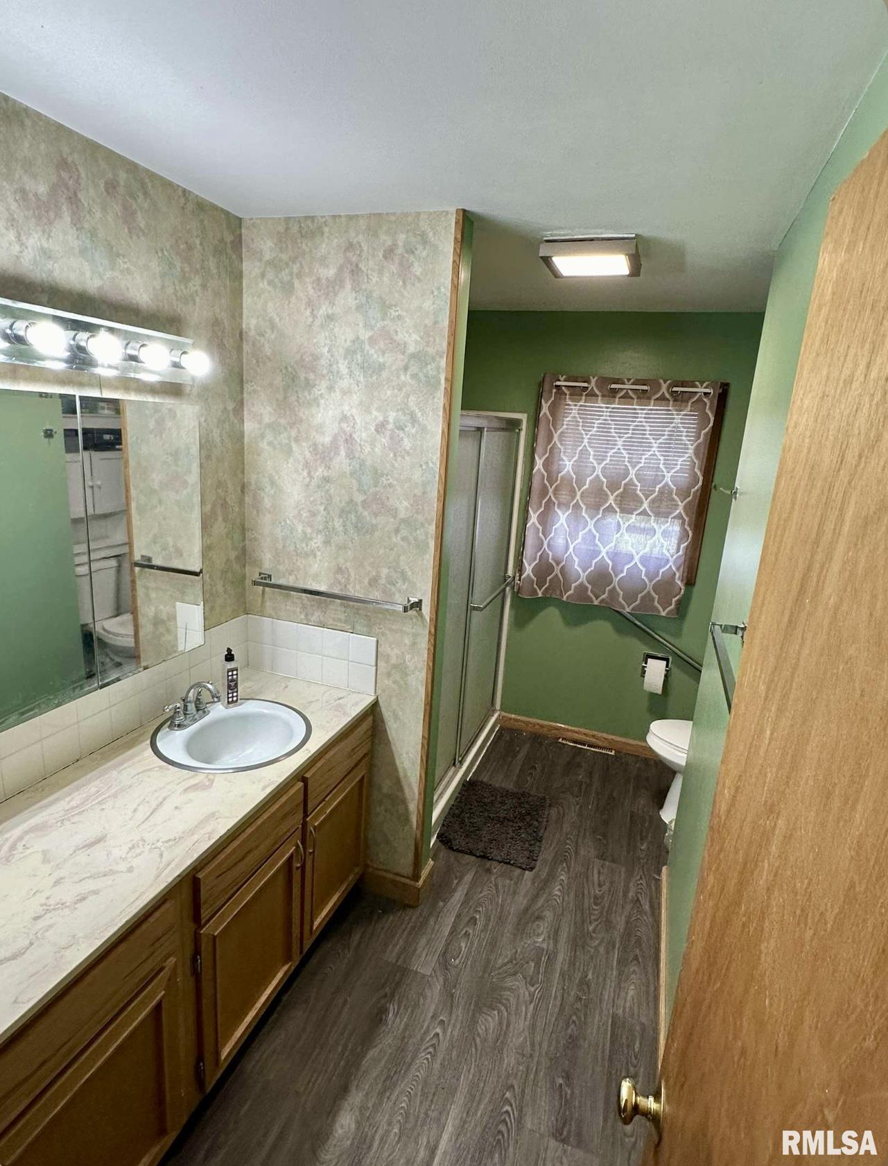 215 E Highway Hull, IL 62343 - Photo 11 of 16