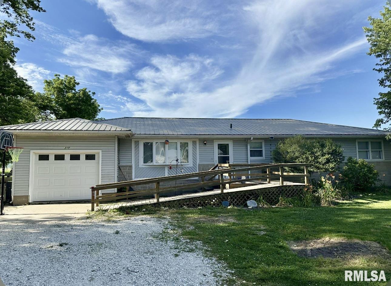 215 E Highway Hull, IL 62343 - Photo 2 of 16