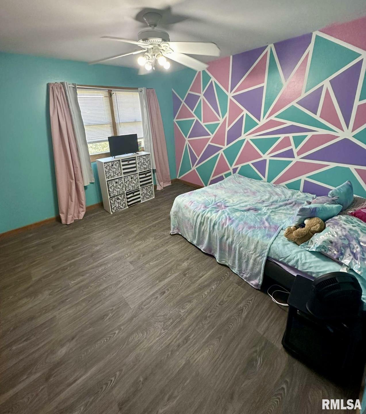 215 E Highway Hull, IL 62343 - Photo 4 of 16