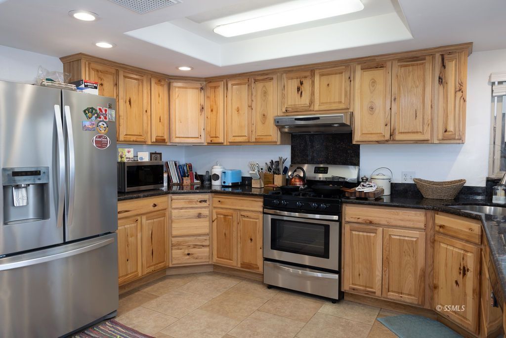 420 Debra Lane Ridgecrest, CA 93555 - Photo 11 of 34 Gallery Image 11