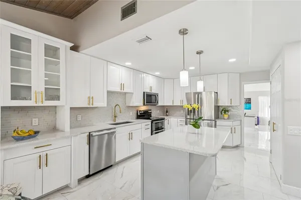 $849,000 | 14603 Village Glen Circle, Tampa, FL 33618