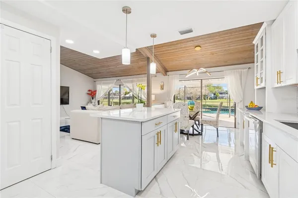 $849,000 | 14603 Village Glen Circle, Tampa, FL 33618