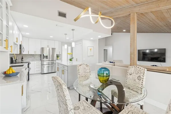 $849,000 | 14603 Village Glen Circle, Tampa, FL 33618