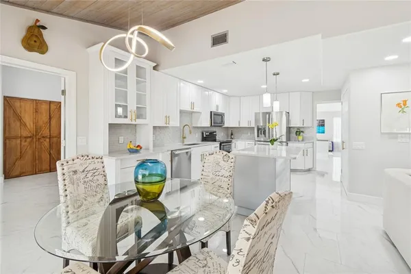 $849,000 | 14603 Village Glen Circle, Tampa, FL 33618