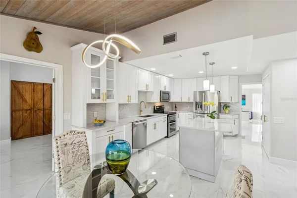 $849,000 | 14603 Village Glen Circle, Tampa, FL 33618