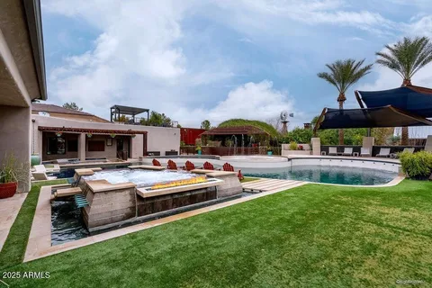 $20,000,000 | 21423 South 147th Street, Gilbert, AZ 85298