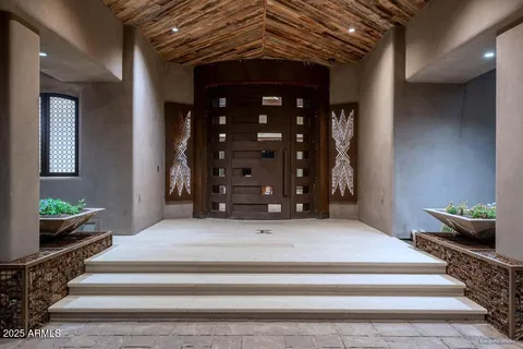 a view of walk in closet