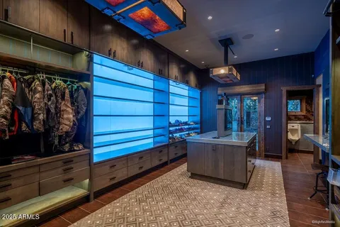 $20,000,000 | 21423 South 147th Street, Gilbert, AZ 85298