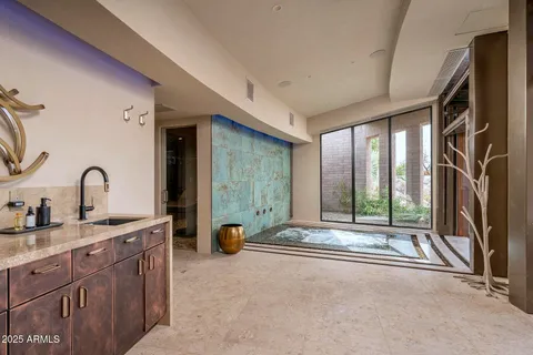 $20,000,000 | 21423 South 147th Street, Gilbert, AZ 85298