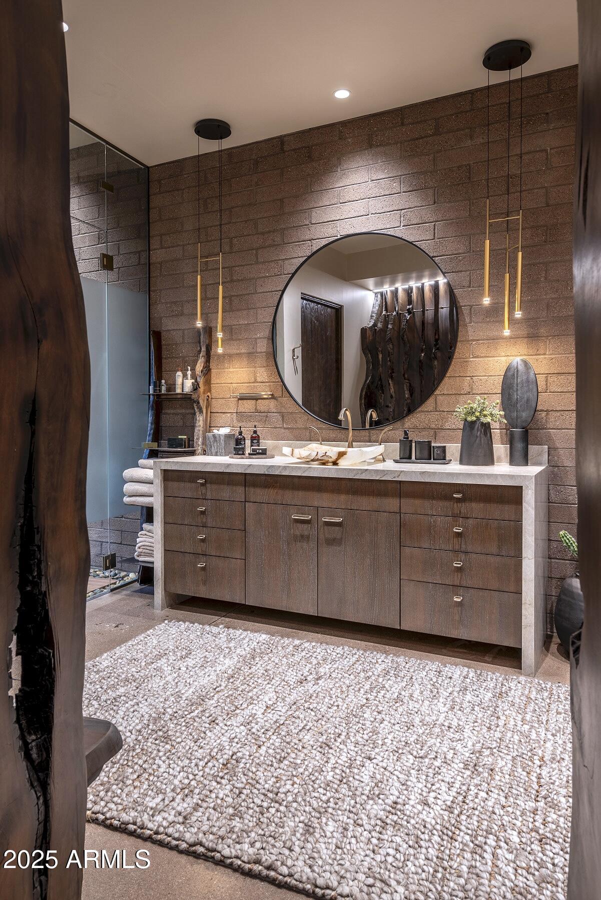 21423 South 147th Street Gilbert, AZ 85298 - Photo 84 of 169 a room with a mirror