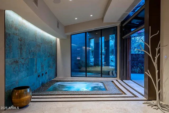 $20,000,000 | 21423 South 147th Street, Gilbert, AZ 85298