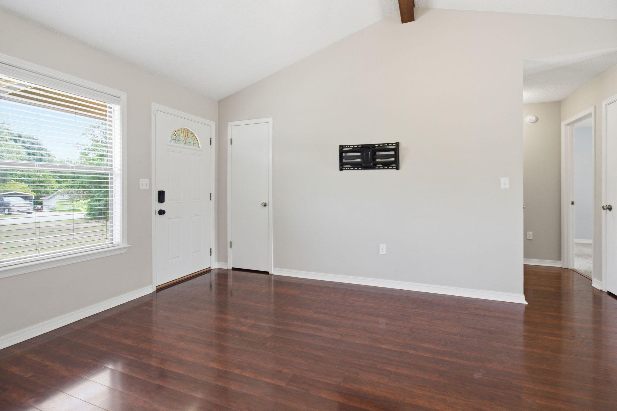 359 John King Road Crestview, FL 32539 - Photo 5 of 33 aj2607141-1007