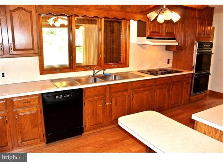 1525 Old Coach Road Newark, DE 19711 - Photo 6 of 25 Kitchen