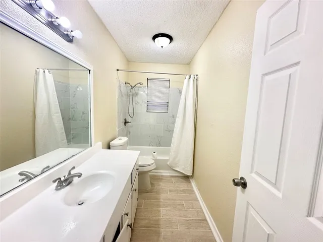 $1,575 | 4302 Scottsdale Road, Unit B, Austin, TX 78721